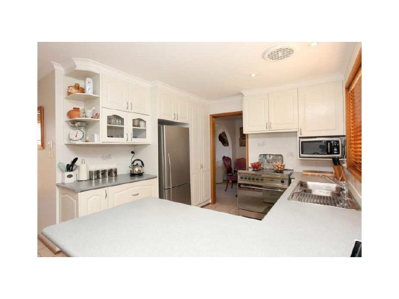 10 Mollee Crescent, Isabella Plains ACT 2905