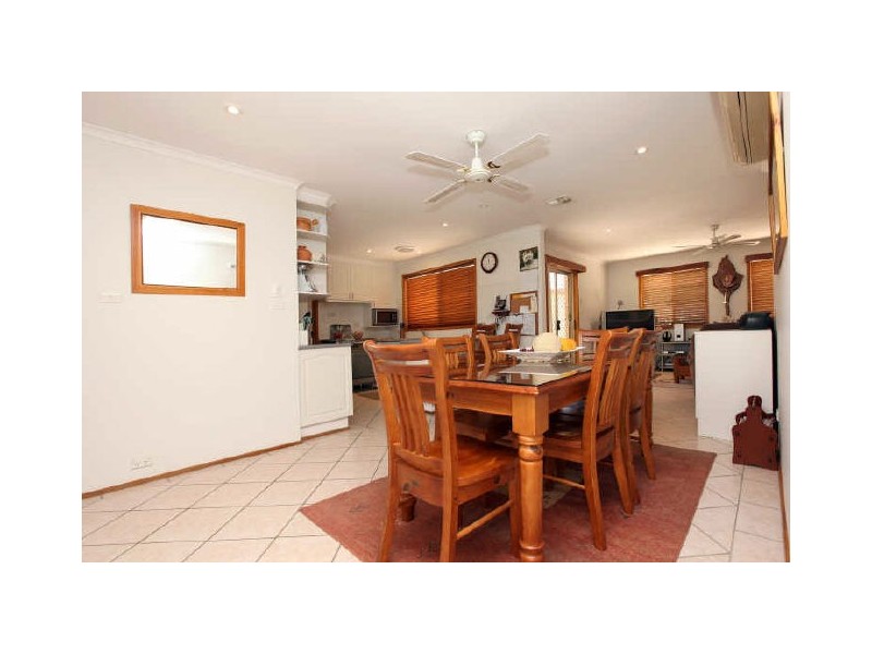 10 Mollee Crescent, Isabella Plains ACT 2905