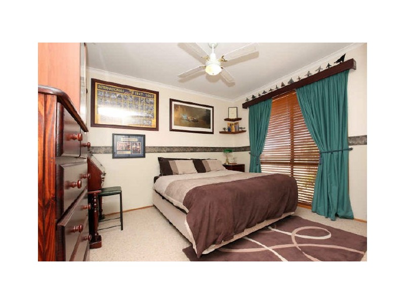 10 Mollee Crescent, Isabella Plains ACT 2905