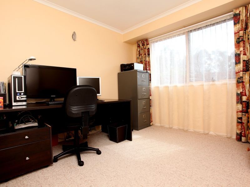 6 Fryar Place, Fadden ACT 2904