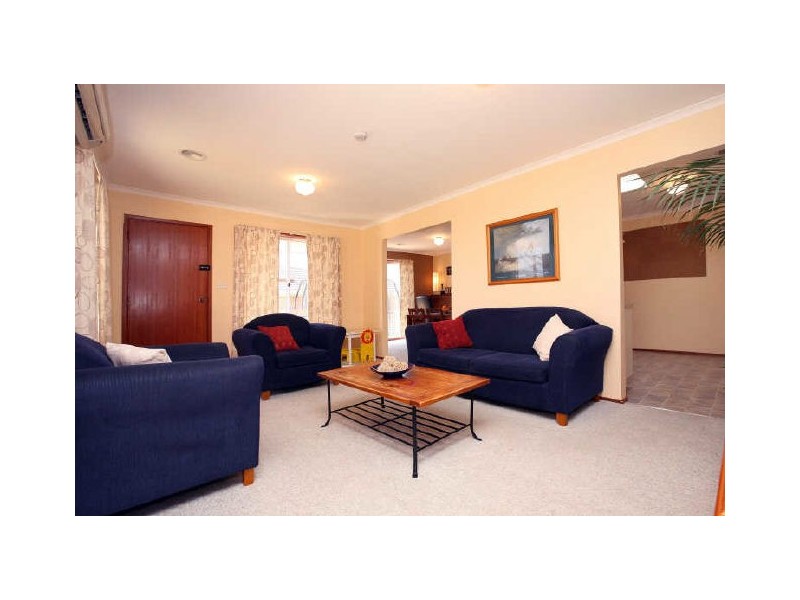 12 Revell Close, Gordon ACT 2906