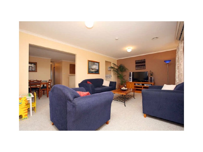 12 Revell Close, Gordon ACT 2906