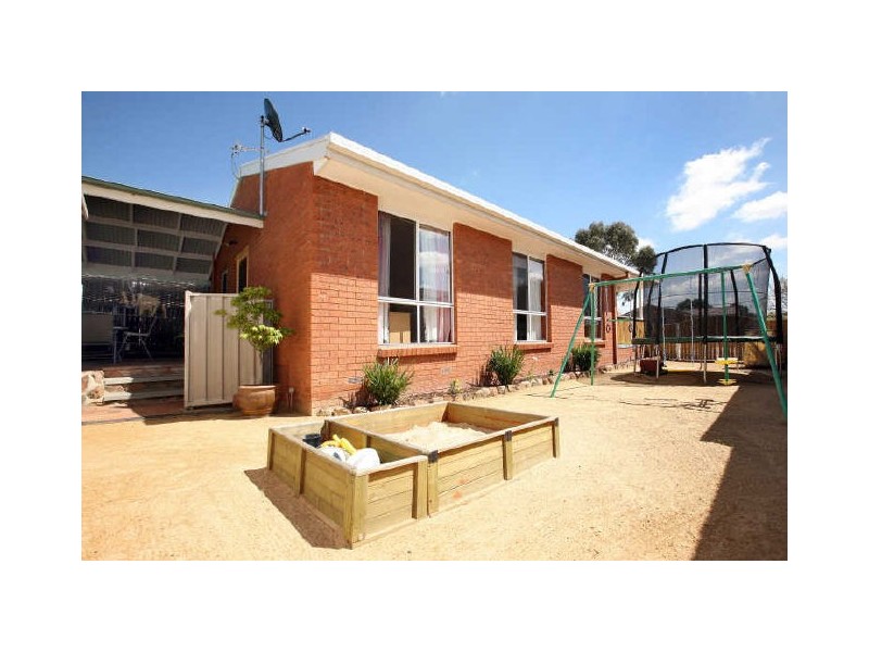 12 Revell Close, Gordon ACT 2906