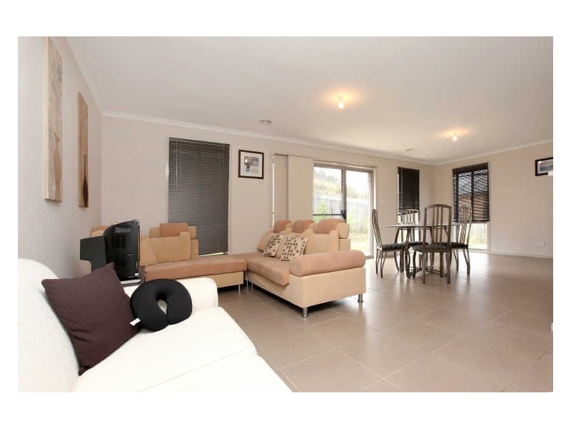 25 Wittunga Crescent, Banks ACT 2906