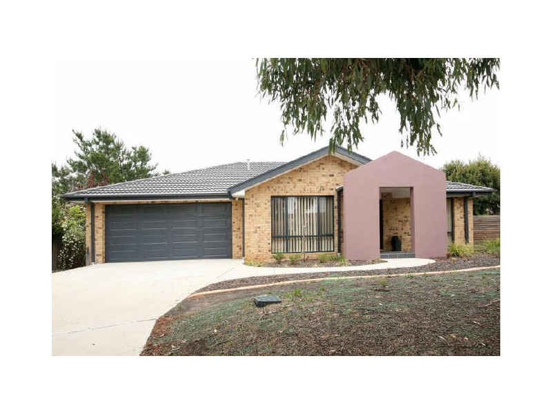 9 Aronson Crescent, Gilmore ACT 2905