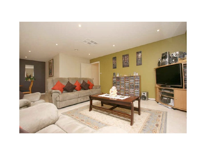 9 Aronson Crescent, Gilmore ACT 2905