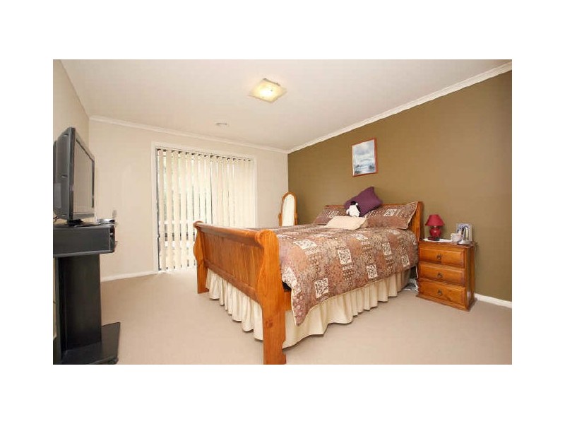 9 Aronson Crescent, Gilmore ACT 2905