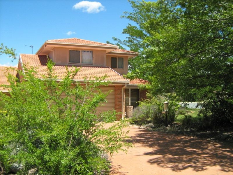 11 Brooker Street, Bonython ACT 2905