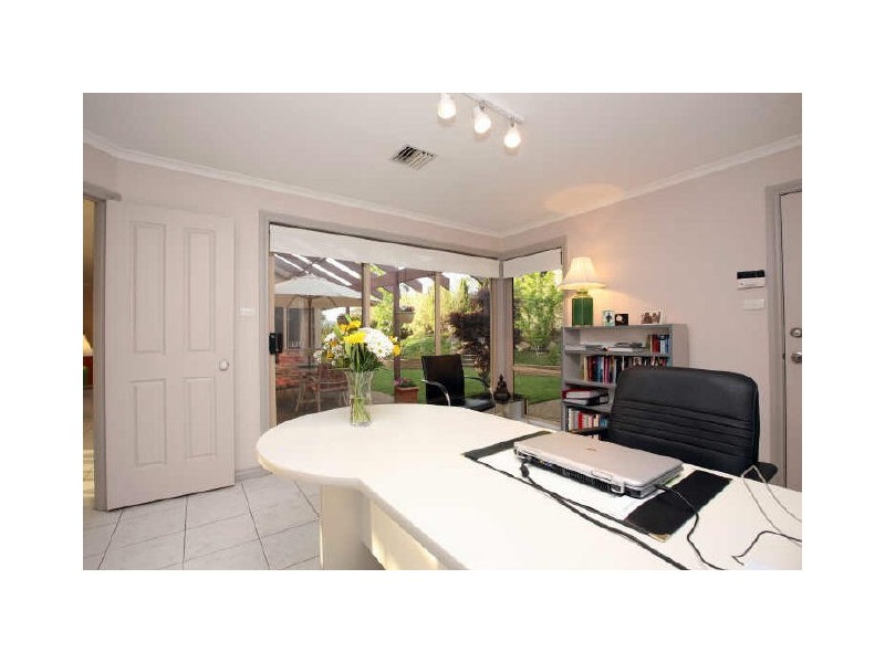 3 Hoy Place, Isaacs ACT 2607