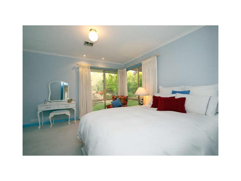 3 Hoy Place, Isaacs ACT 2607