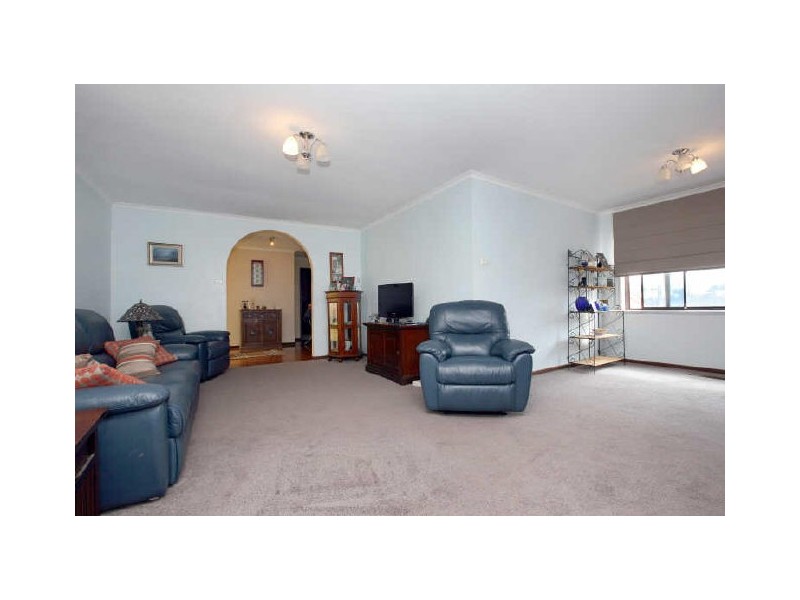 106 Learmonth Drive, Kambah ACT 2902