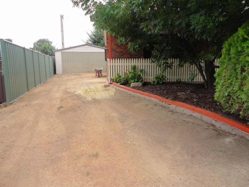52 Groveland Crescent, Isabella Plains ACT 2905