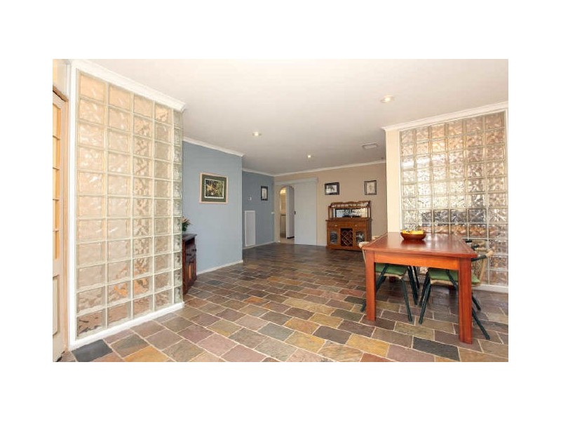 6 Meston Place, Fadden ACT 2904