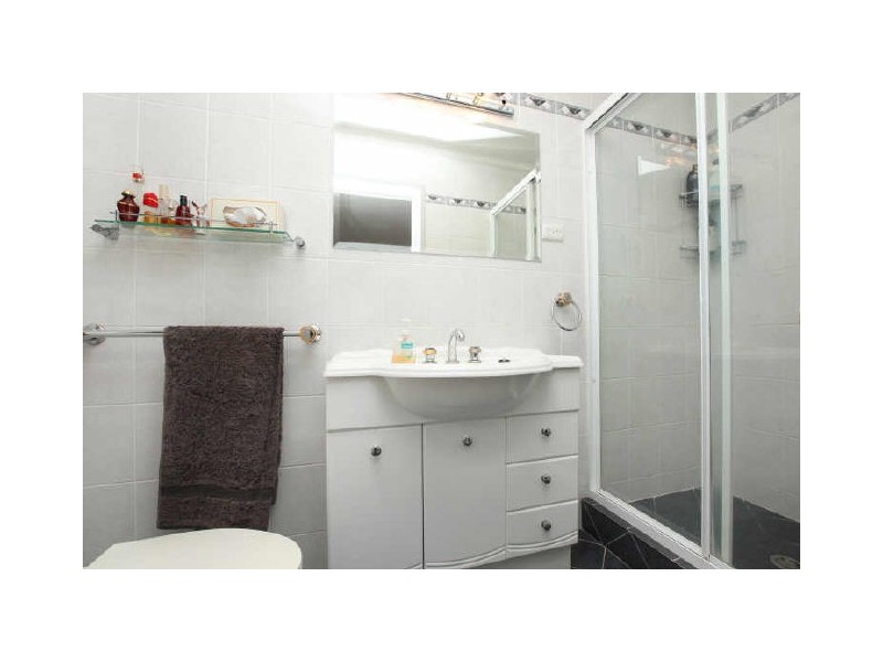 6 Meston Place, Fadden ACT 2904