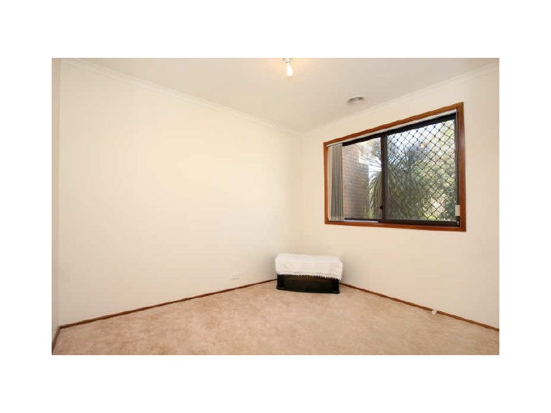17/6 Beazley Crescent, Calwell ACT 2905