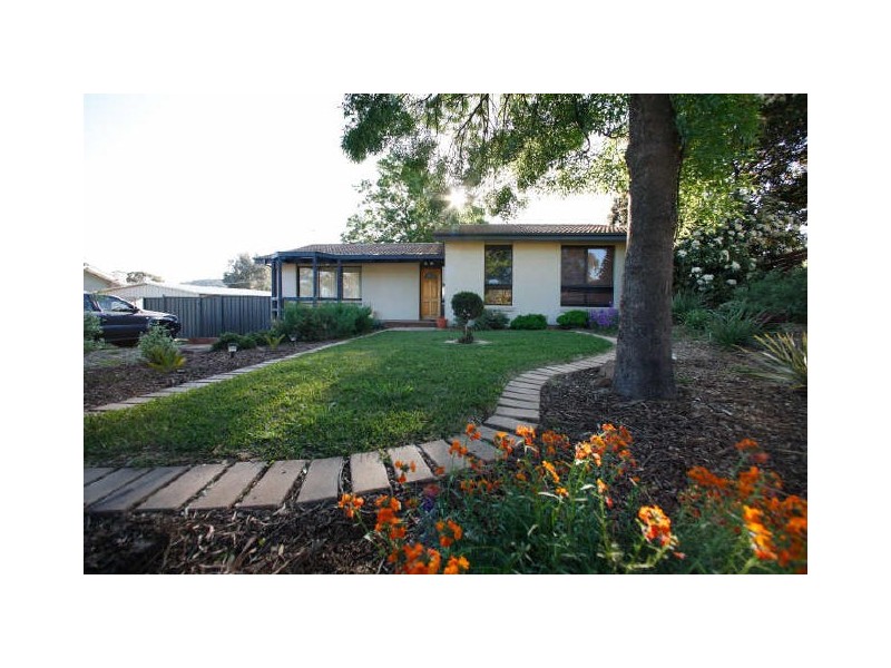 7 Thom Crescent, Kambah ACT 2902