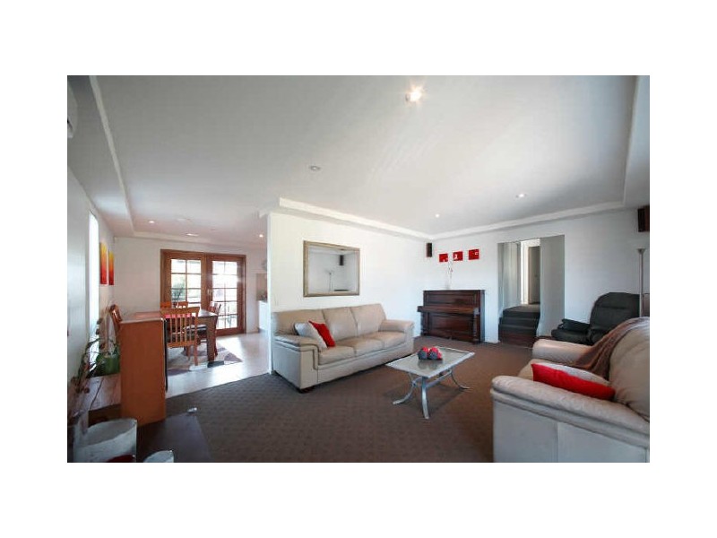 7 Thom Crescent, Kambah ACT 2902