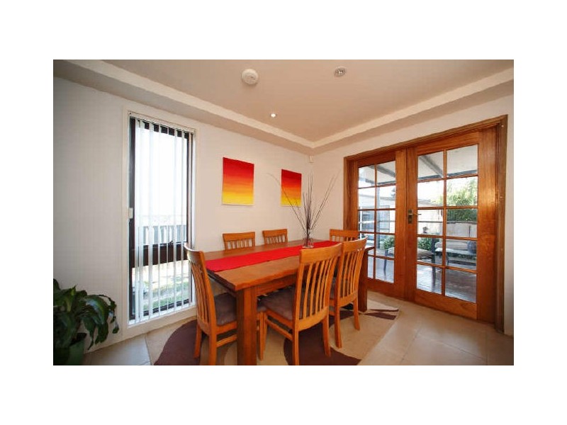 7 Thom Crescent, Kambah ACT 2902