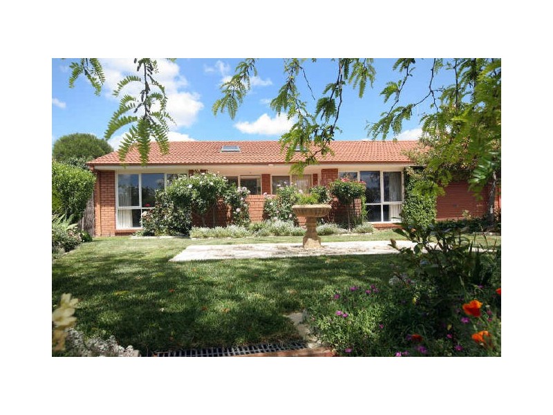 6 Bainbridge Close, Chisholm ACT 2905