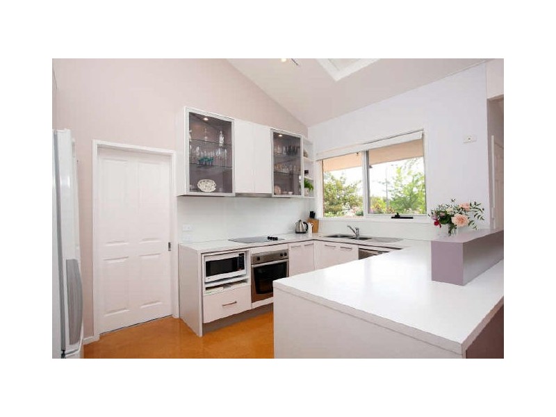 6 Bainbridge Close, Chisholm ACT 2905