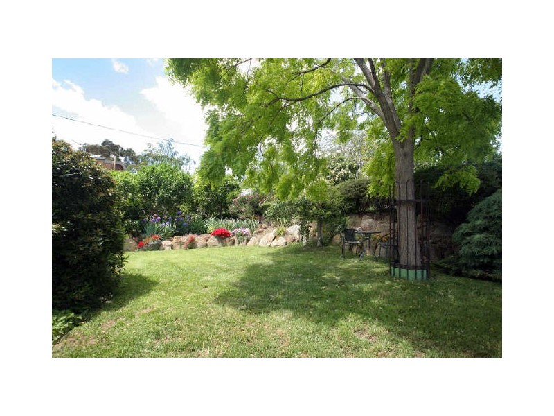 6 Bainbridge Close, Chisholm ACT 2905