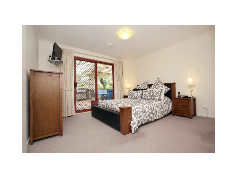6 Bainbridge Close, Chisholm ACT 2905