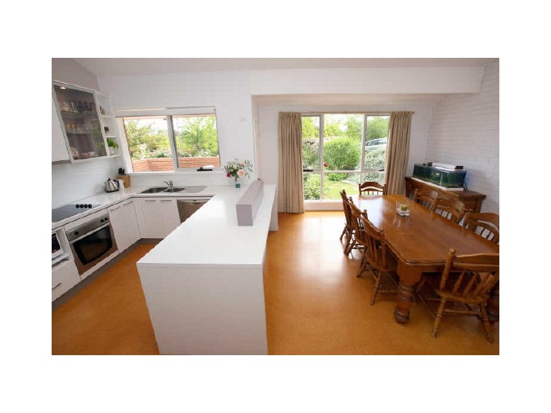 6 Bainbridge Close, Chisholm ACT 2905