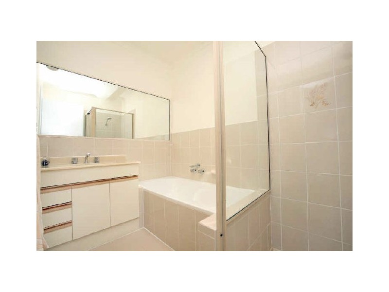 6 Bainbridge Close, Chisholm ACT 2905