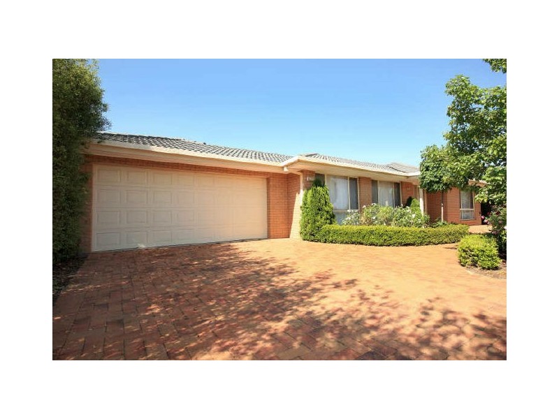 4 Donohoe Place, Gordon ACT 2906