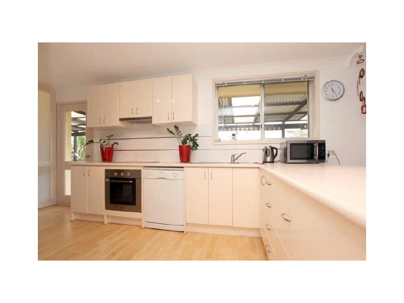 29 Cuthbert Circuit, Wanniassa ACT 2903