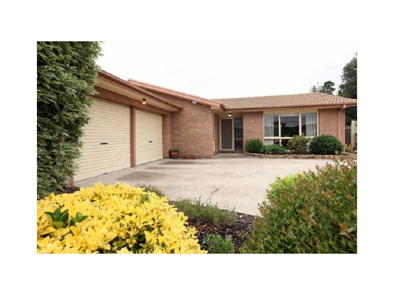 6 Leeper Place, Isaacs ACT 2607