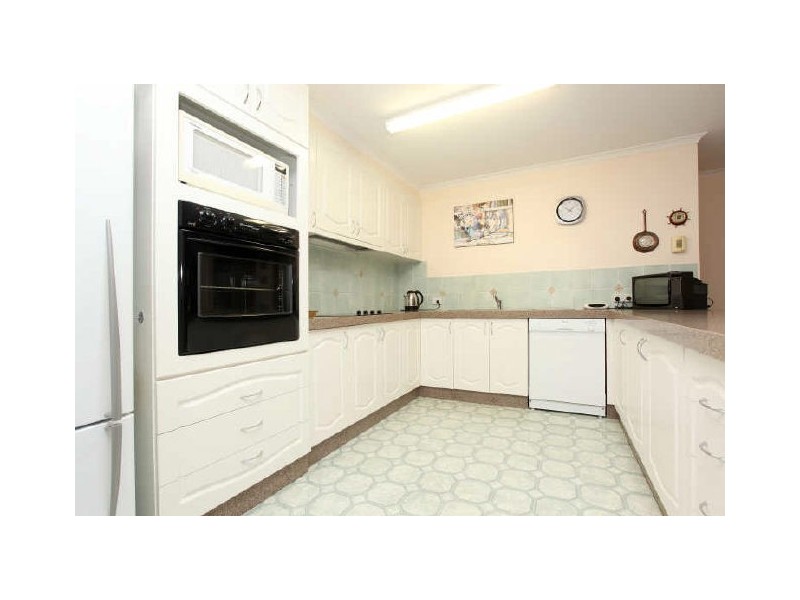 6 Leeper Place, Isaacs ACT 2607