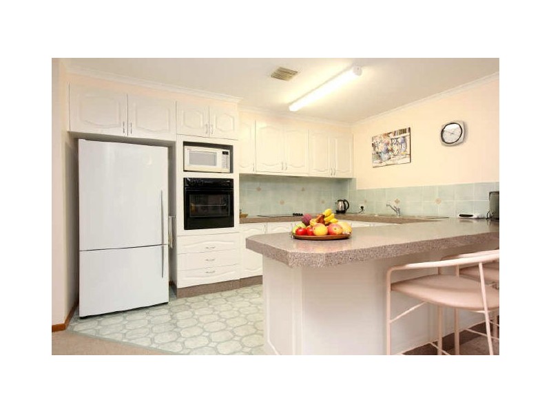6 Leeper Place, Isaacs ACT 2607