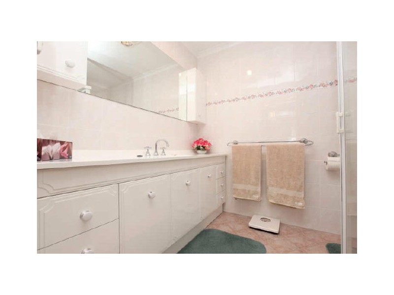 6 Leeper Place, Isaacs ACT 2607