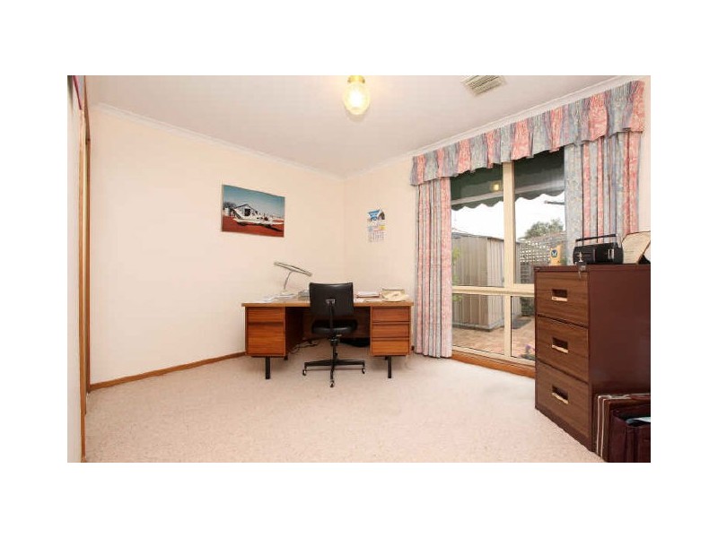 6 Leeper Place, Isaacs ACT 2607