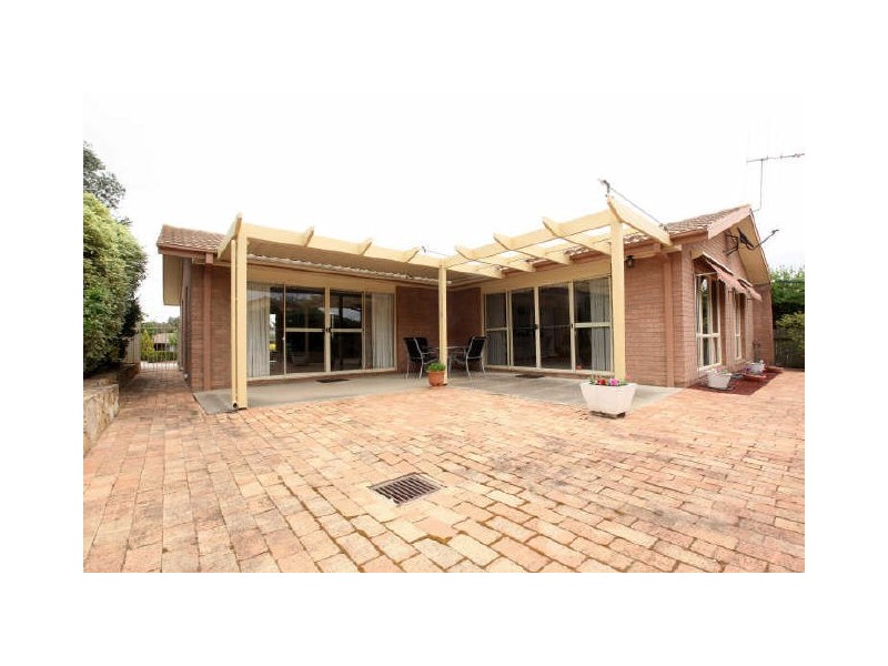 6 Leeper Place, Isaacs ACT 2607