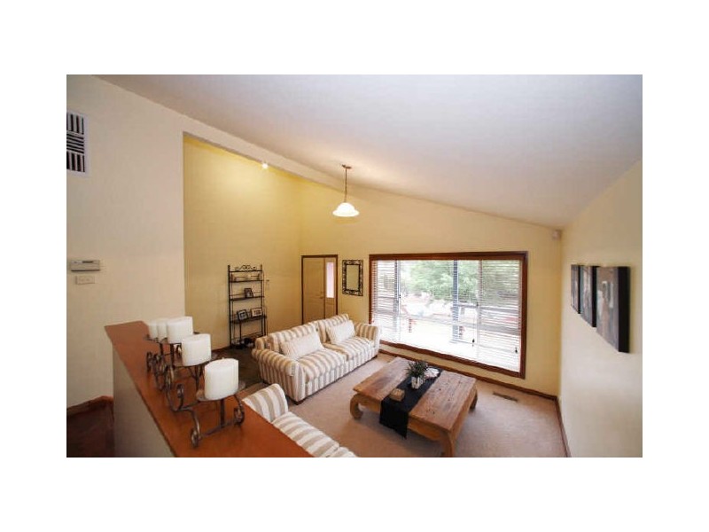 12 Callaway Crescent, Gordon ACT 2906