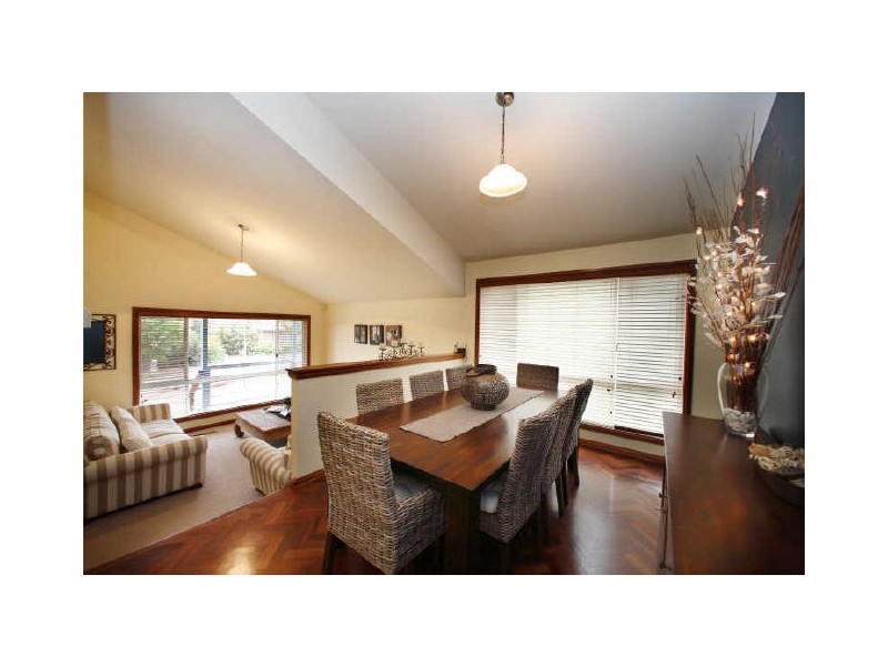 12 Callaway Crescent, Gordon ACT 2906