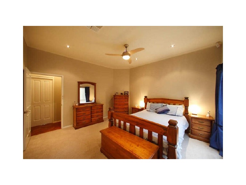 12 Callaway Crescent, Gordon ACT 2906