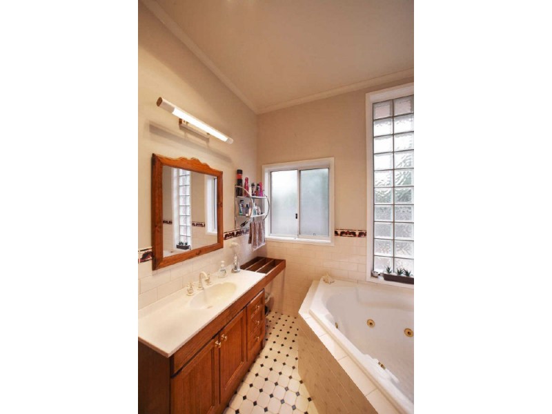 12 Callaway Crescent, Gordon ACT 2906