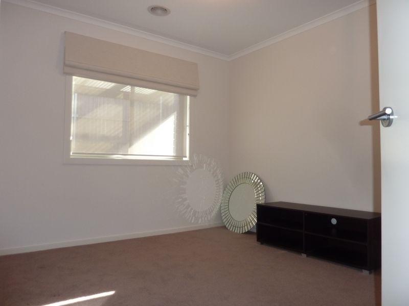 43 John Crawford Crescent, Casey ACT 2913
