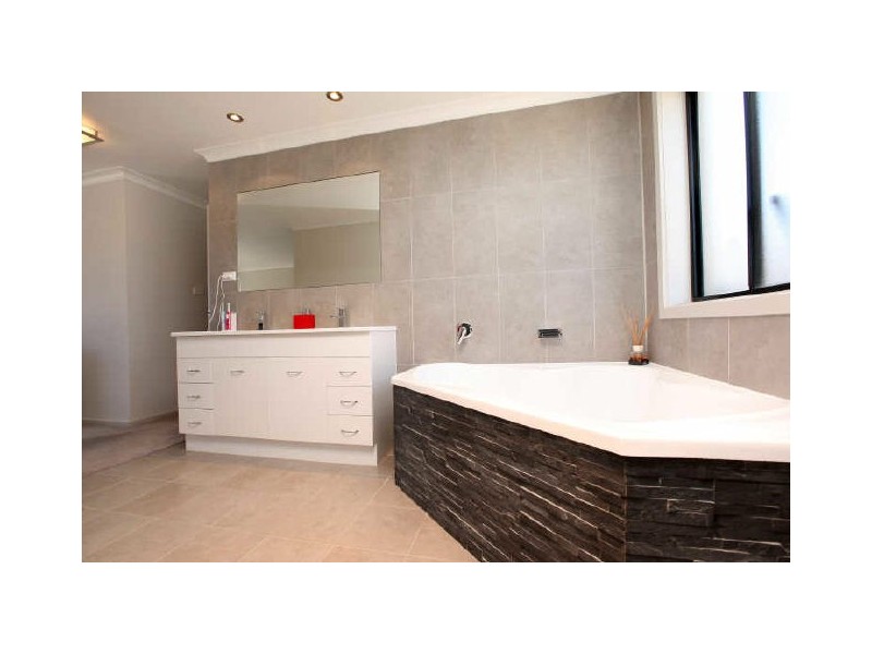 9 Careel Street, Harrison ACT 2914