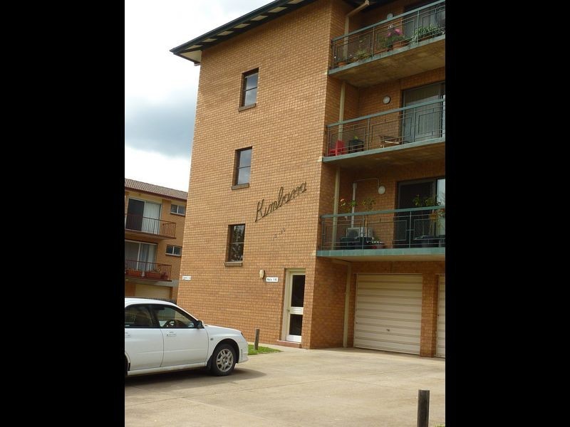 2/13-15 Mowatt Street, Queanbeyan NSW 2620