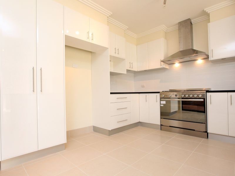 33 Tennyson Drive, Queanbeyan NSW 2620