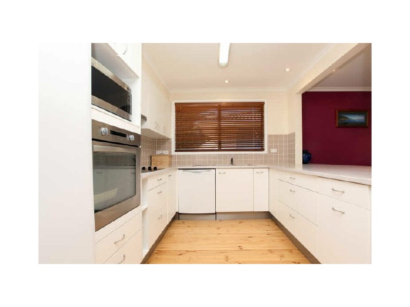 54 Pindari Crescent, Queanbeyan NSW 2620