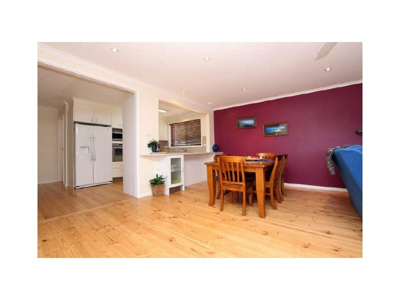 54 Pindari Crescent, Queanbeyan NSW 2620