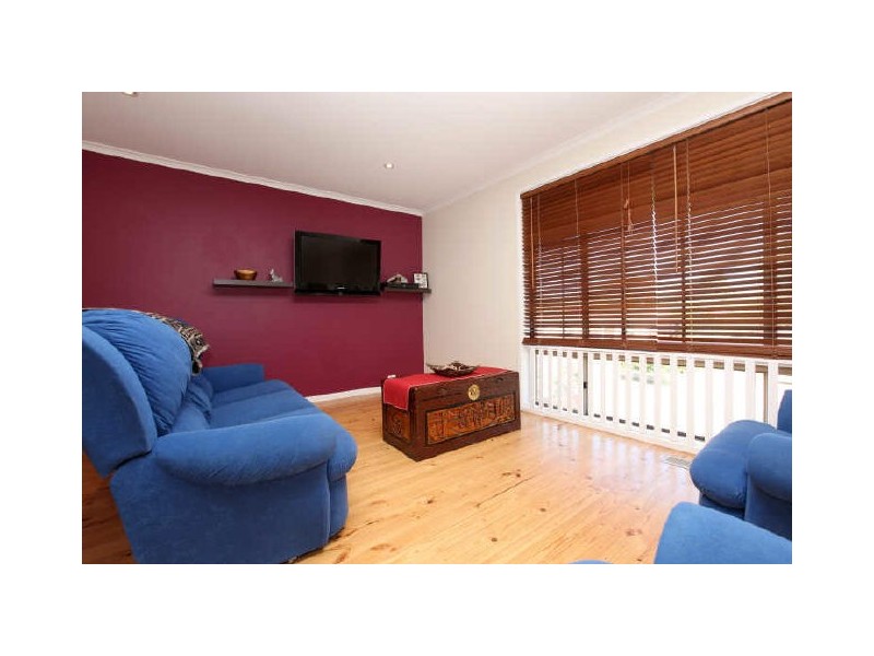 54 Pindari Crescent, Queanbeyan NSW 2620