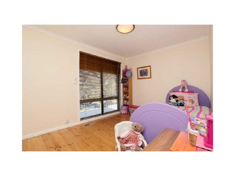 54 Pindari Crescent, Queanbeyan NSW 2620