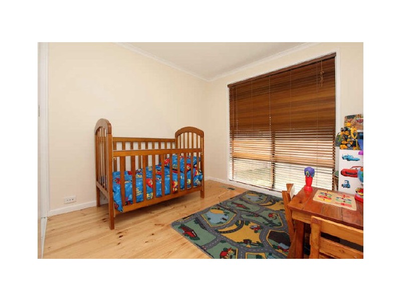 54 Pindari Crescent, Queanbeyan NSW 2620