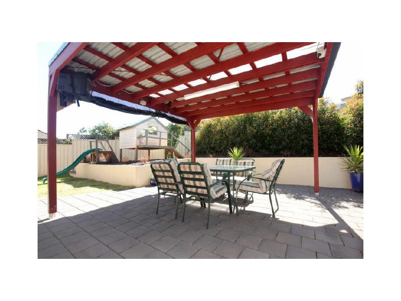 54 Pindari Crescent, Queanbeyan NSW 2620